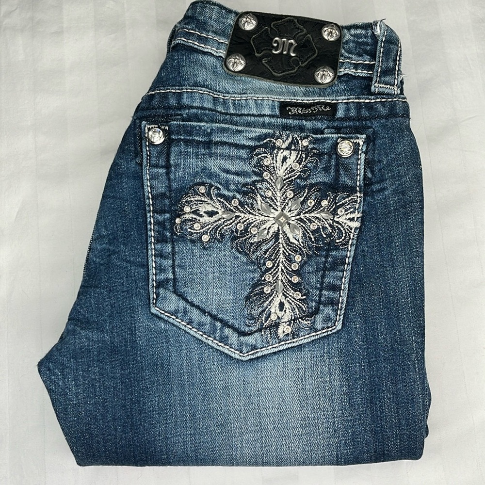 Miss Me - Women's Capri
Style # JP5424P
Size 27